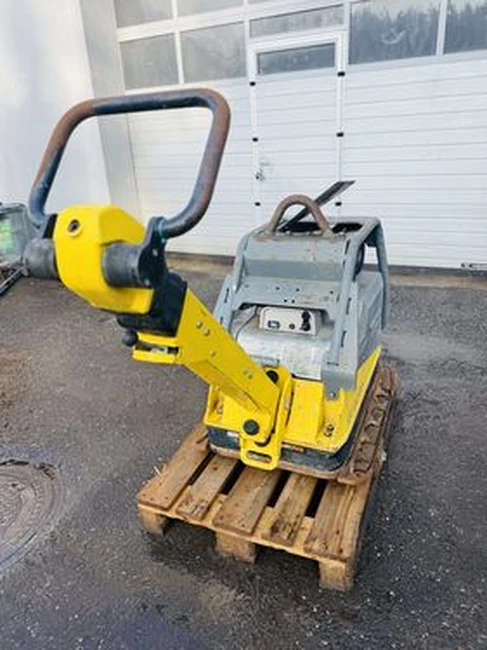 6850-43814be8aa731b4a306ea073218bc2d1-6765986-3